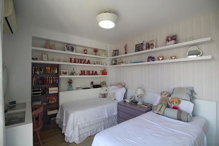 Apartamento à venda com 169m², 4 quartos e 2 vagasQuarto 3