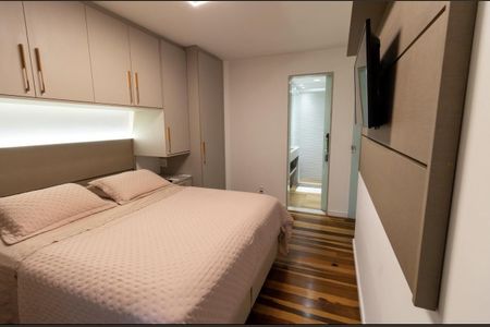 Apartamento à venda com 78m², 2 quartos e 1 vaga