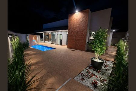 Casa à venda com 177m², 3 quartos e 4 vagas