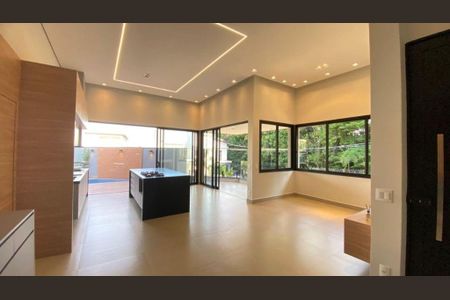Casa à venda com 177m², 3 quartos e 4 vagas