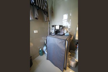 Apartamento à venda com 3m², 2 quartos e 1 vagaÁrea de Serviço