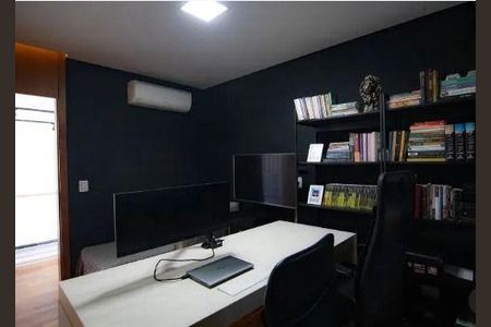 Casa à venda com 460m², 5 quartos e 4 vagas