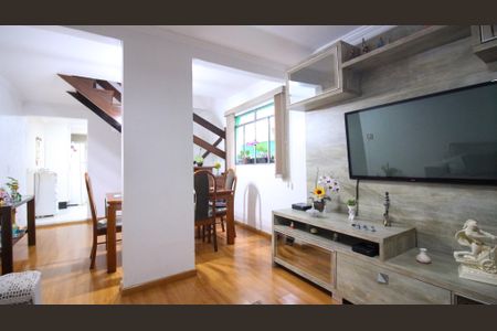 Casa à venda com 3 quartos, 150m² em Vila Antonieta, São Paulo