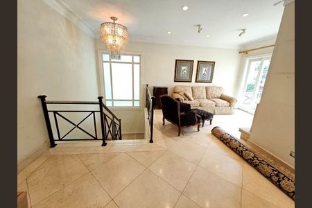 Casa à venda com 371m², 4 quartos e 4 vagas