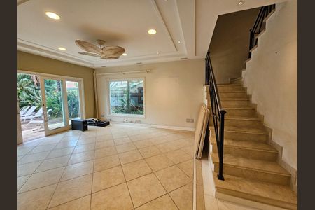 Casa à venda com 371m², 4 quartos e 4 vagas