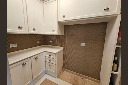 Casa à venda com 371m², 4 quartos e 4 vagas