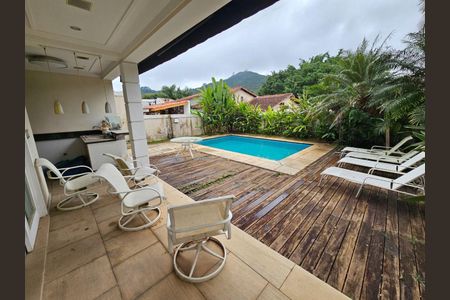 Casa à venda com 371m², 4 quartos e 4 vagas