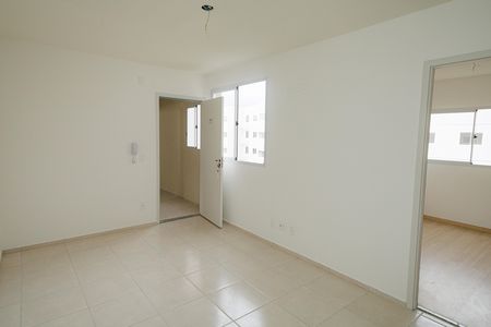 Sala de apartamento para alugar com 2 quartos, 42m² em Campo Grande, Rio de Janeiro
