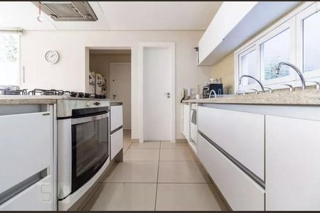 Casa à venda com 435m², 4 quartos e 6 vagas
