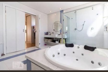 Casa à venda com 435m², 4 quartos e 6 vagas