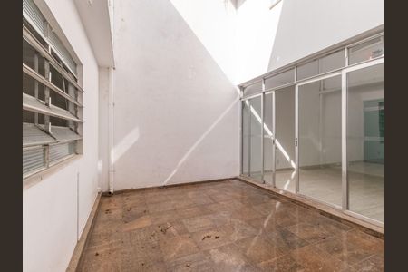 Casa para alugar com 600m², 3 quartos e 5 vagas