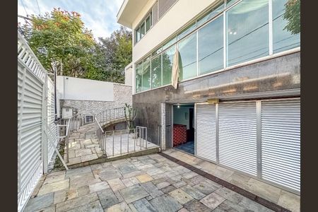 Casa para alugar com 600m², 3 quartos e 5 vagas