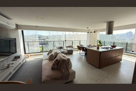 Apartamento à venda com 84m², 2 quartos e 1 vaga