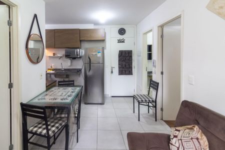 Sala de apartamento para alugar com 2 quartos, 34m² em Jurubatuba, São Paulo