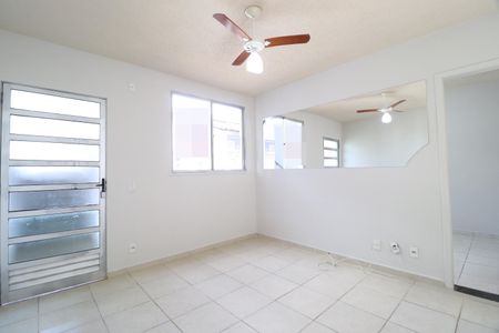 Apartamento para alugar com 45m², 2 quartos e 1 vagaSala