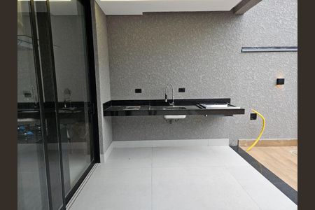 Casa à venda com 145m², 3 quartos e 2 vagas