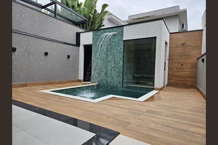 Casa à venda com 145m², 3 quartos e 2 vagas