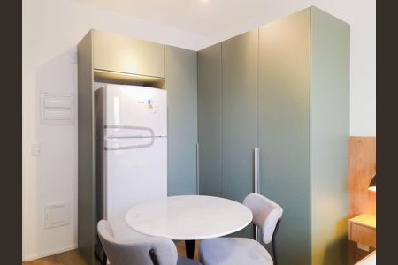 Cozinha de kitnet/studio à venda com 1 quarto, 19m² em Jardim das Acacias, São Paulo