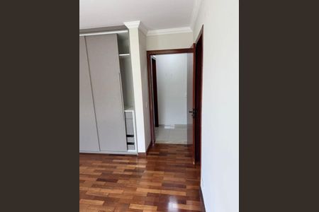 Casa à venda com 420m², 3 quartos e 4 vagas