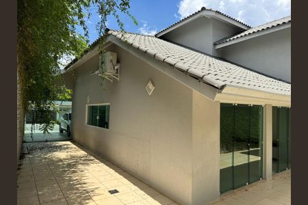 Casa à venda com 420m², 3 quartos e 4 vagas