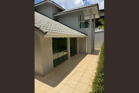 Casa à venda com 420m², 3 quartos e 4 vagas