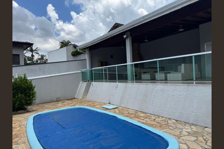 Casa à venda com 420m², 3 quartos e 4 vagas