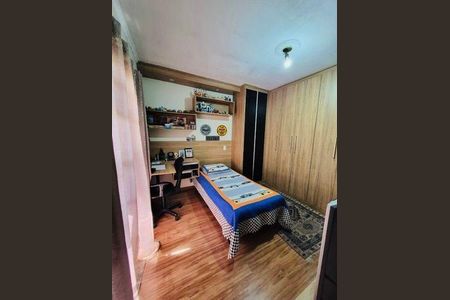 Casa à venda com 4 quartos, 183m² em Jardim Marek, Santo André