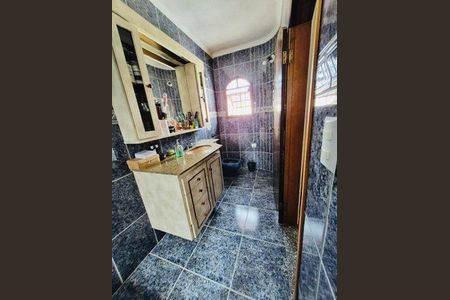 Casa à venda com 4 quartos, 183m² em Jardim Marek, Santo André