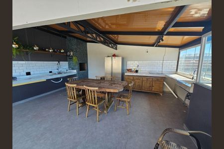 Apartamento à venda com 236m², 3 quartos e 2 vagas
