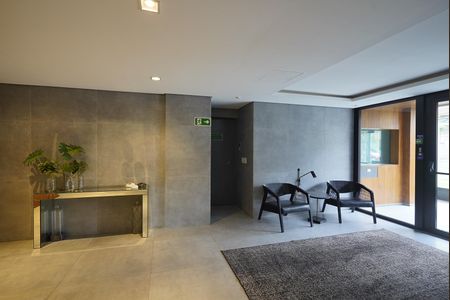 Hall de entrada de kitnet/studio à venda com 1 quarto, 41m² em Auxiliadora, Porto Alegre