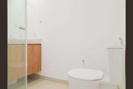 Banheiro  de kitnet/studio à venda com 1 quarto, 21m² em Jardim das Acacias, São Paulo