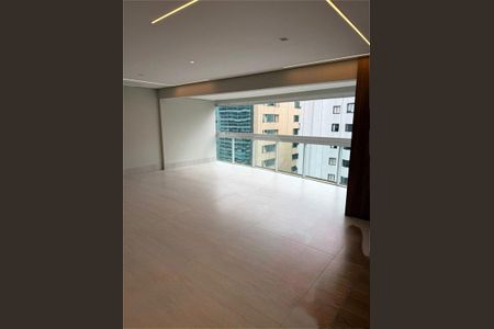 Apartamento à venda com 3 quartos, 125m² em Vila Olímpia, São Paulo