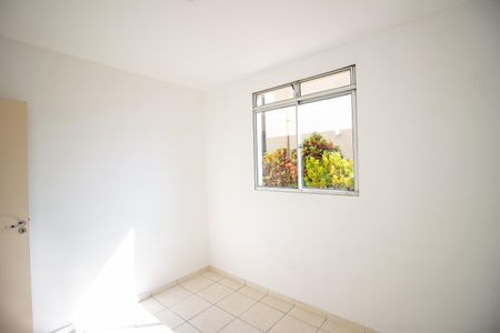 Quarto 2 de apartamento para alugar com 2 quartos, 45m² em Cabral, Contagem
