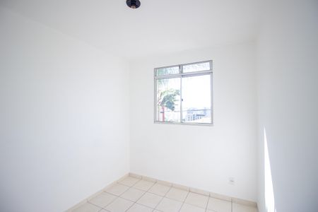 Quarto 1 de apartamento para alugar com 2 quartos, 45m² em Cabral, Contagem