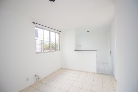 Sala de apartamento para alugar com 2 quartos, 45m² em Cabral, Contagem
