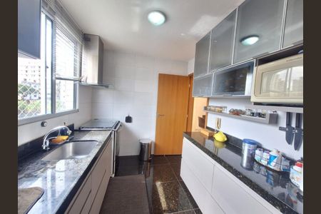 Apartamento à venda com 168m², 3 quartos e 4 vagas