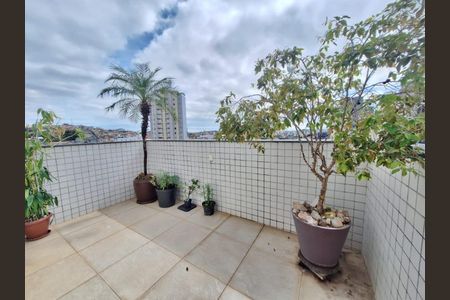 Apartamento à venda com 168m², 3 quartos e 4 vagas