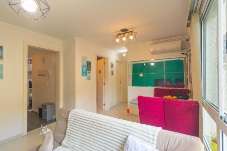 Sala de apartamento à venda com 3 quartos, 52m² em Mato Grande, Canoas
