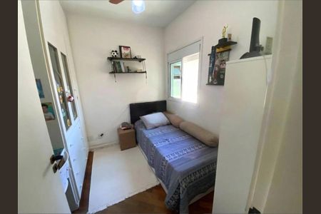 Casa à venda com 4 quartos, 194m² em Rio Pequeno, São Paulo