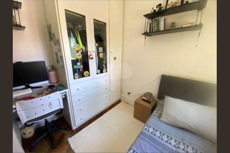 Casa à venda com 4 quartos, 194m² em Rio Pequeno, São Paulo