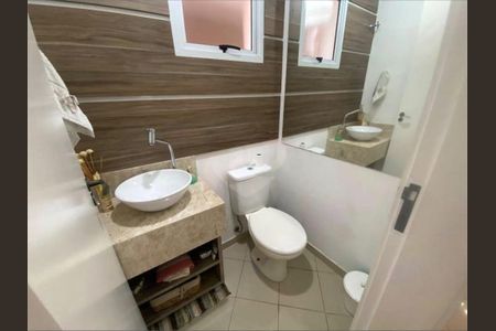 Casa à venda com 4 quartos, 194m² em Rio Pequeno, São Paulo