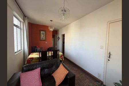 Sala de apartamento à venda com 2 quartos, 57m² em Sagrada Família, Belo Horizonte