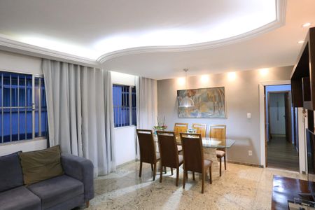 Apartamento à venda com 130m², 3 quartos e 2 vagas Apartamento à venda com 130m², 3 quartos e 2 vagasSala