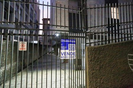 Apartamento à venda com 130m², 3 quartos e 2 vagas Apartamento à venda com 130m², 3 quartos e 2 vagasFachada com Plaquinha
