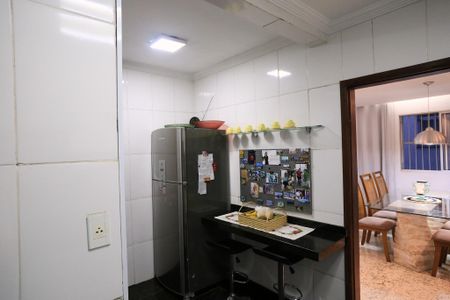 Apartamento à venda com 130m², 3 quartos e 2 vagas Apartamento à venda com 130m², 3 quartos e 2 vagasCozinha