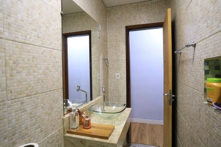 Apartamento à venda com 130m², 3 quartos e 2 vagas Apartamento à venda com 130m², 3 quartos e 2 vagasBanheiro