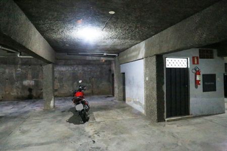 Apartamento à venda com 130m², 3 quartos e 2 vagas Apartamento à venda com 130m², 3 quartos e 2 vagasGaragem