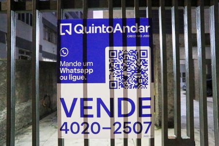 Apartamento à venda com 130m², 3 quartos e 2 vagas Apartamento à venda com 130m², 3 quartos e 2 vagasPlaquinha