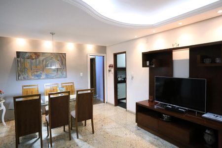 Apartamento à venda com 130m², 3 quartos e 2 vagas Apartamento à venda com 130m², 3 quartos e 2 vagasSala