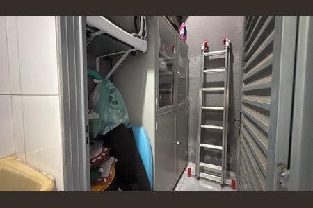 Casa à venda com 150m², 3 quartos e 2 vagasDespensa